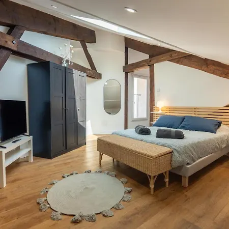 Neuf Climatisé équipé 2 à 4 Couchages Appartement Béziers